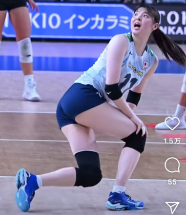 山田にちか　バレー　画像　足　太もも
