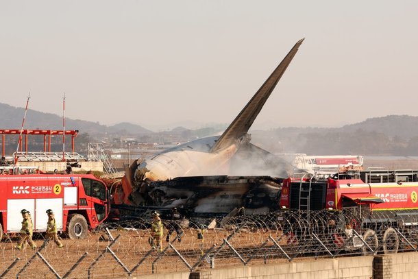 韓国旅客機墜落事故　画像