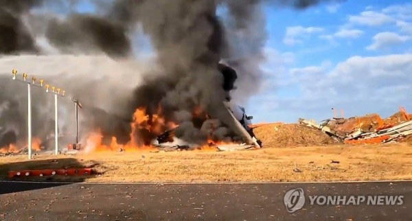 韓国旅客機墜落事故　画像