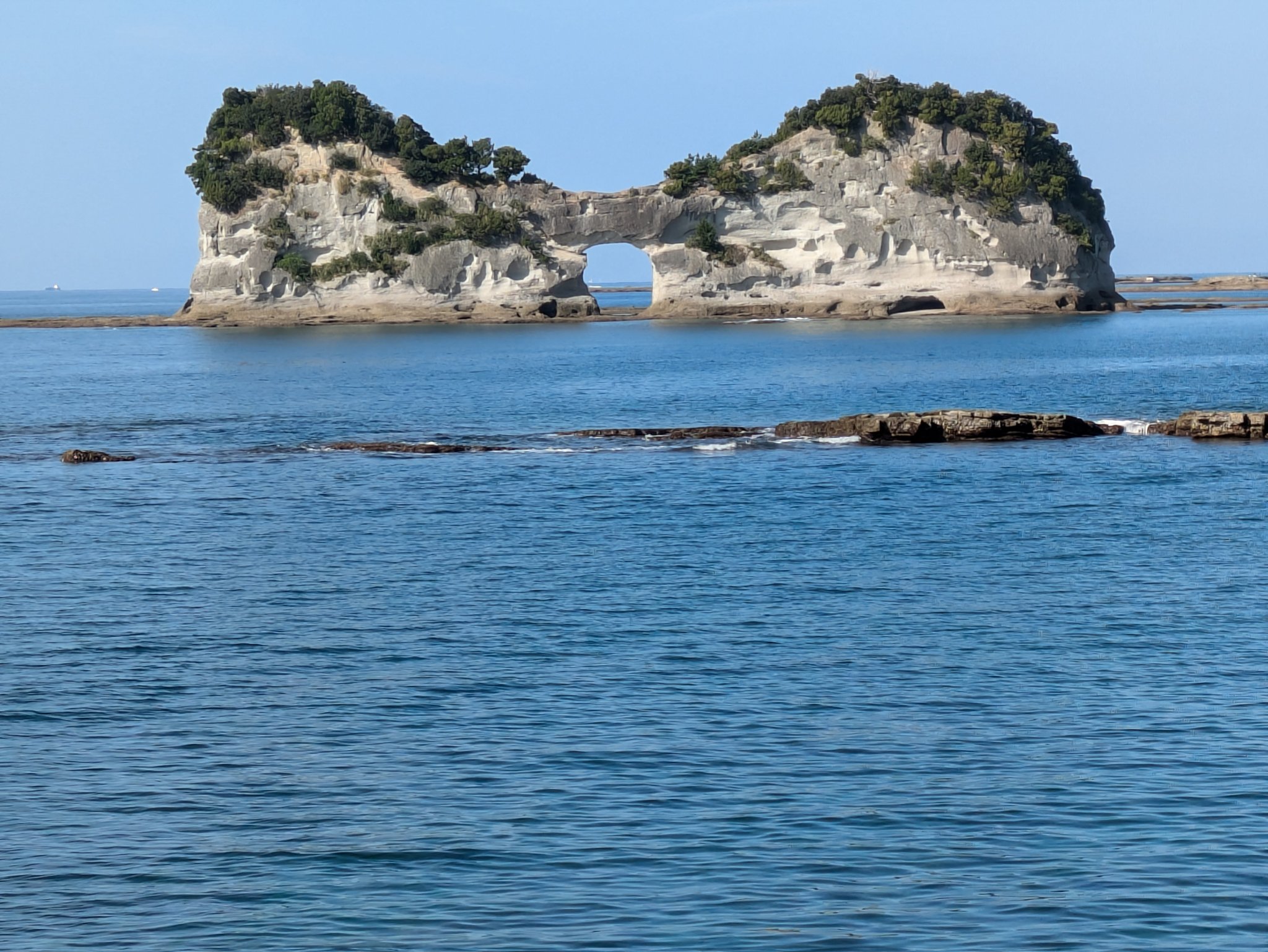 円月島