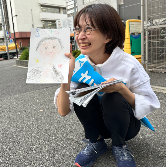 さとうさおり　かわいい　黒ビキニ