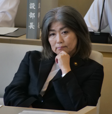 田久保真紀　髪型　へん　白髪
