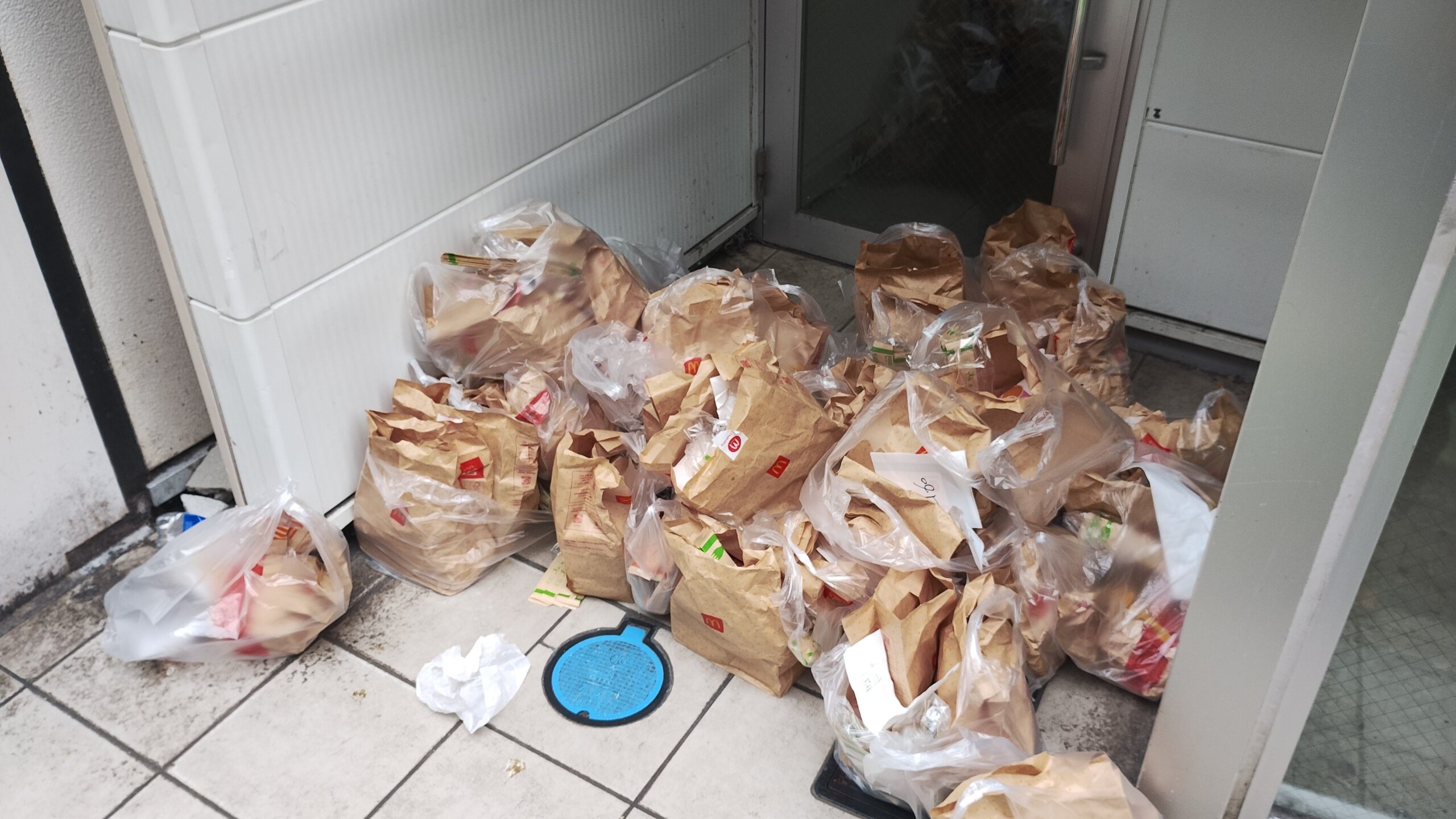 マクドナルド　転売対策