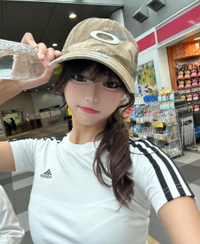 Tiktokななの本名は？