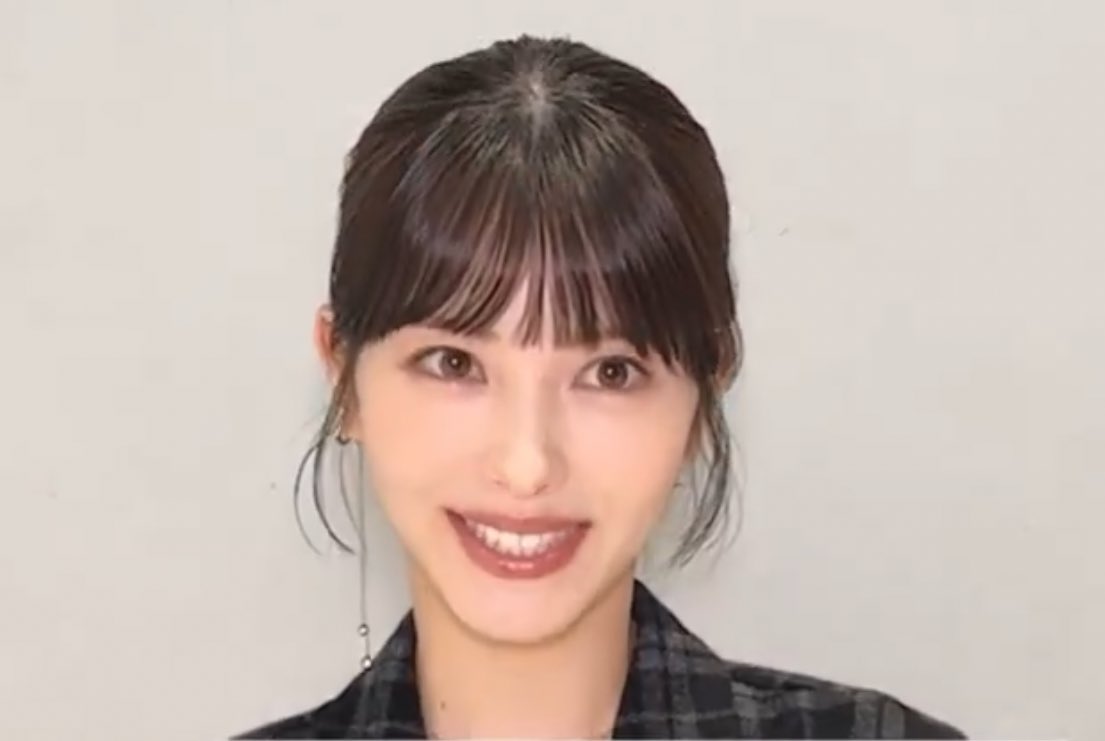 浜辺美波　顔長くなった　顔変わった　整形　