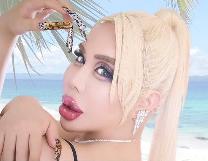 アレン様　唇　整形　何者